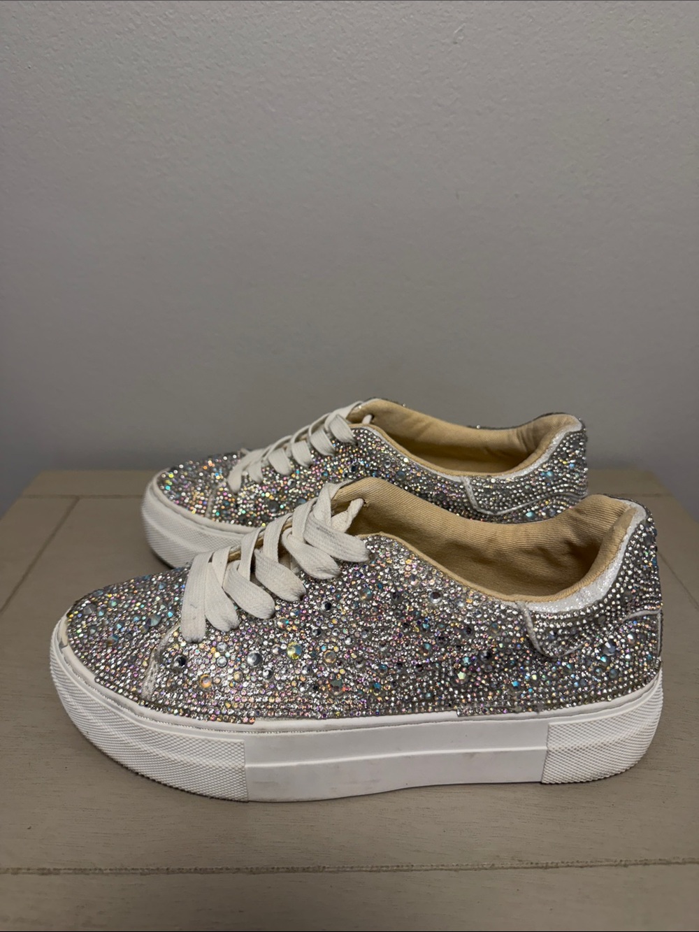 Betsey Johnson Sidny Rhinestone Platform Sneakers Silver Glitter Sparkle Shoes 5